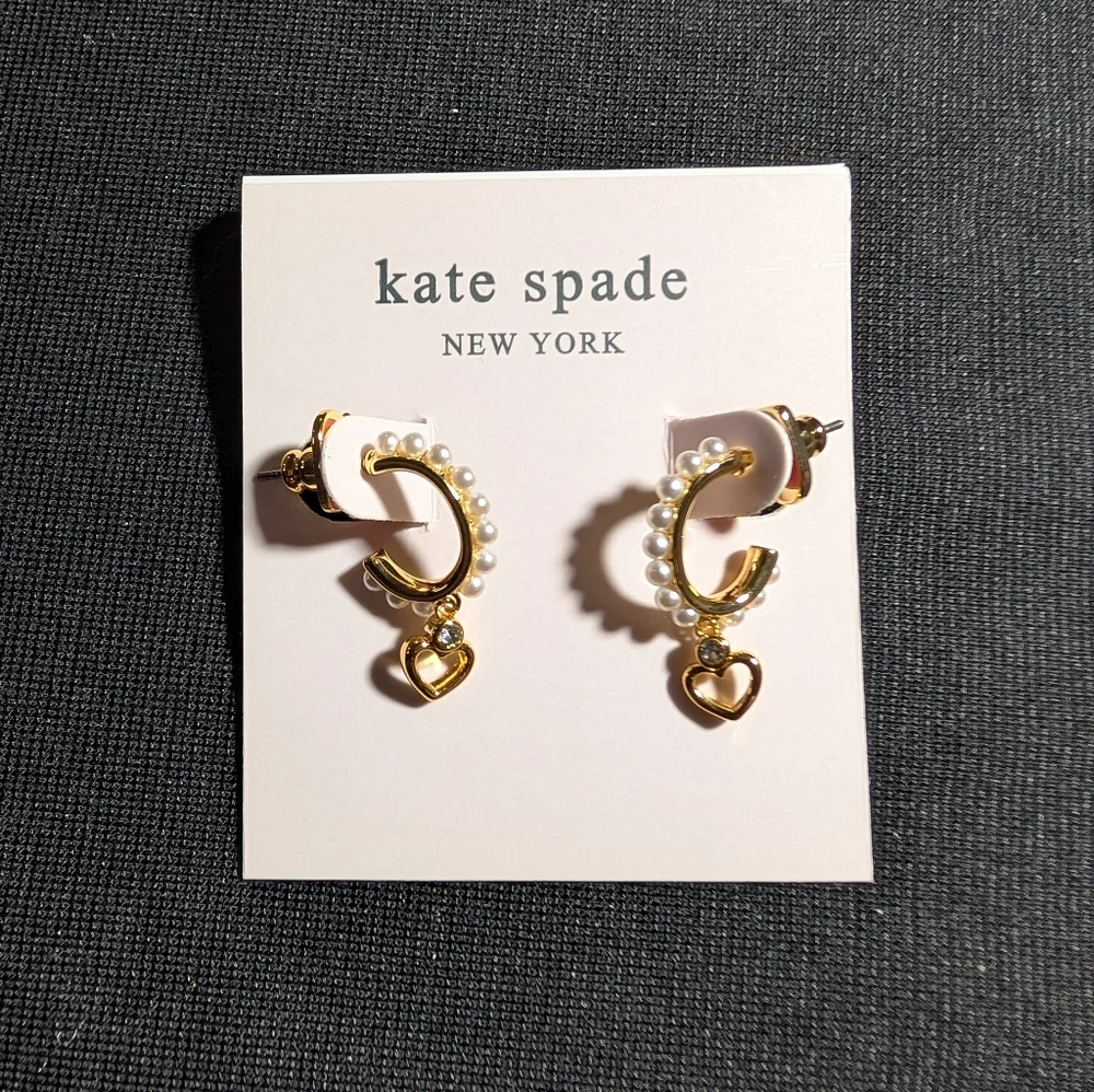 Kate Spade Shining Pearl Huggies Earrings OS Gold Heart Charm Crystal Dangle NWT